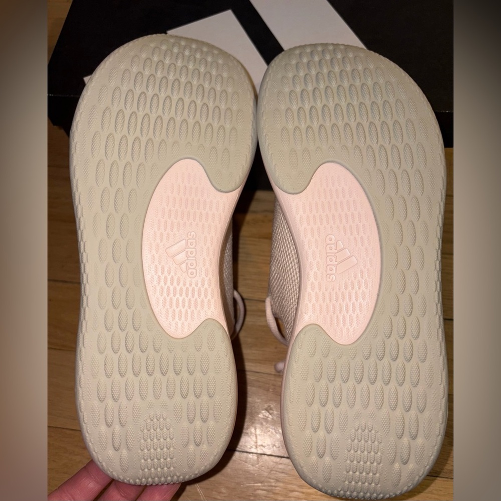 •NWT•Adidas Women’s Cloudfoam Pure SPW | Size 7 - Picture 8 of 9